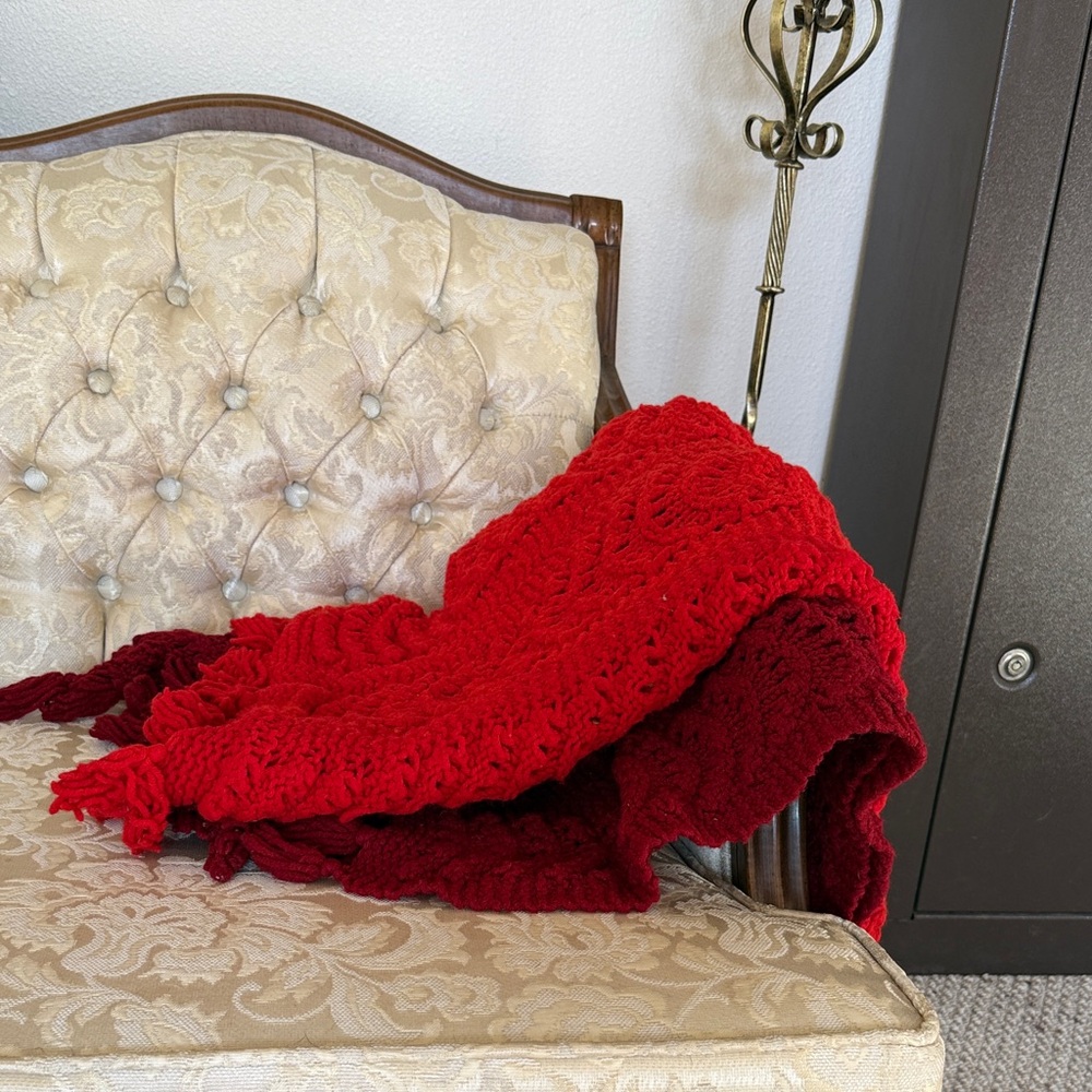 Vintage Cozy Red Knit Blanket